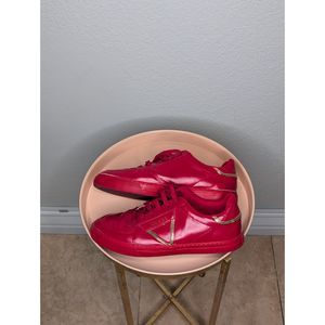 Guess Mito Red Sneakers Shoes Gold Trim. MENS SIZE 9.5